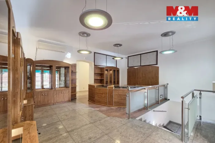 Pronájem obchodního prostoru, Karlovy Vary, Koptova, 57 m2