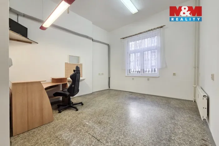 Pronájem obchodního prostoru, Karlovy Vary, Koptova, 57 m2