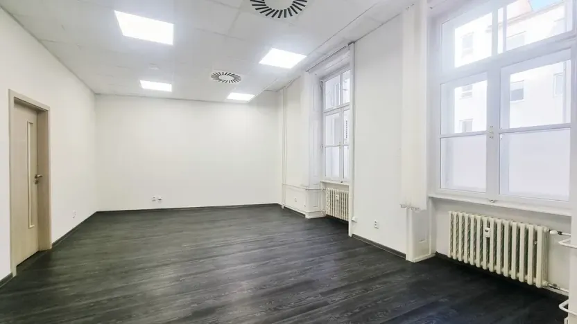 Pronájem kanceláře, Brno, Sukova, 46 m2