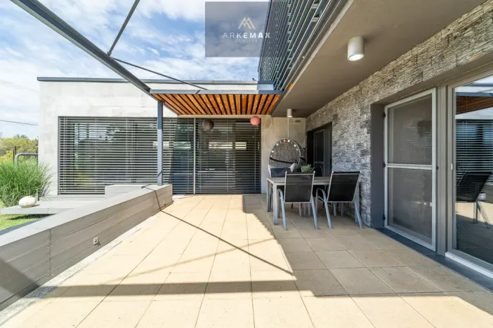 Pronájem rodinného domu, Žabeň, 410 m2