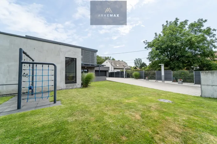 Pronájem rodinného domu, Žabeň, 410 m2