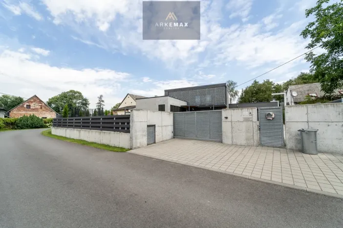 Pronájem rodinného domu, Žabeň, 410 m2