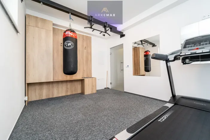 Pronájem rodinného domu, Žabeň, 410 m2
