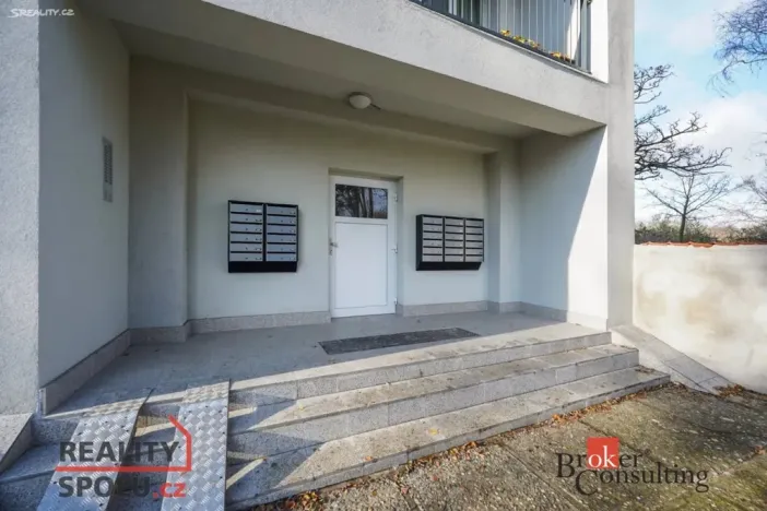 Pronájem bytu 2+kk, Mlékojedy, 50 m2