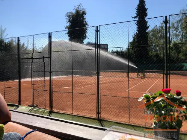 Prodej komerčního pozemku, Hradec Králové, nábřeží U Přívozu, 3021 m2