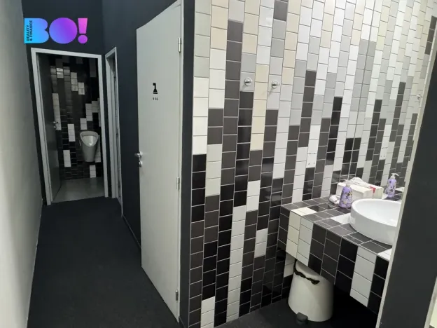 Pronájem kanceláře, Praha, Zubatého, 165 m2