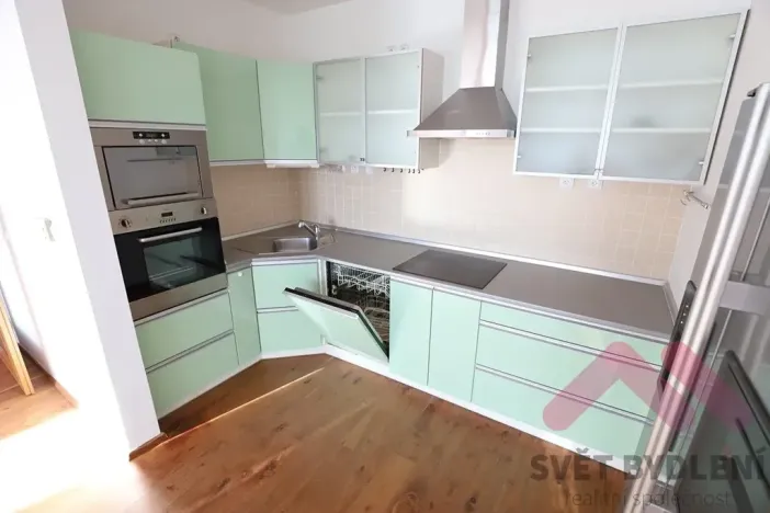 Pronájem bytu 3+kk, Praha - Záběhlice, Mattioliho, 82 m2