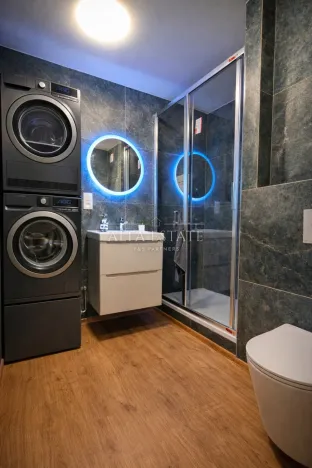 Prodej bytu 3+kk, Karlovy Vary - Drahovice, Východní, 61 m2