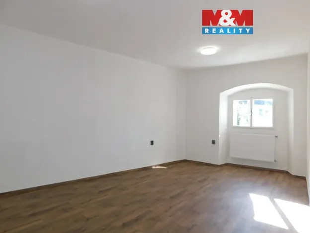 Pronájem bytu 3+1, Cheb, Dlouhá, 89 m2
