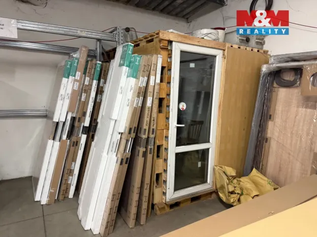 Pronájem výrobních prostor, Hořice, Maixnerova, 1000 m2