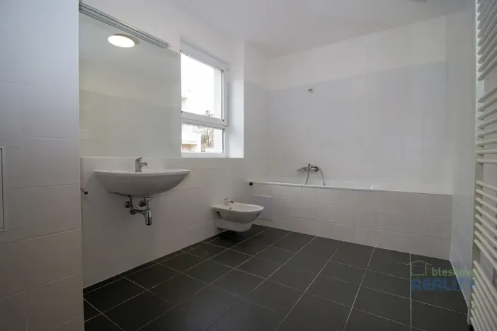 Pronájem bytu 4+1, Praha - Hostivař, Pod průsekem, 126 m2