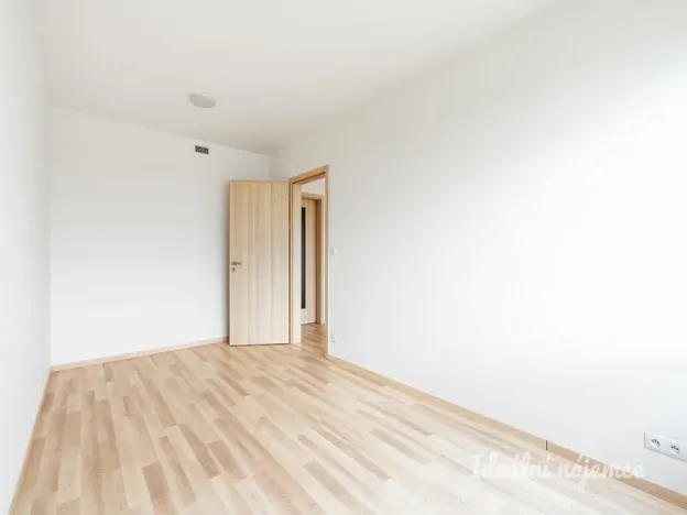 Pronájem bytu 2+kk, Praha - Třebonice, U Radosti, 51 m2