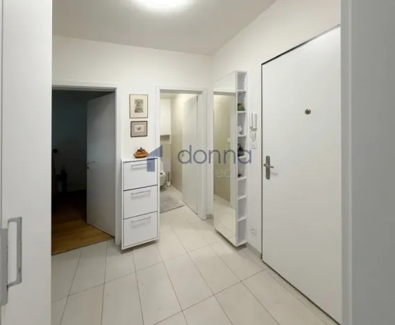 Pronájem bytu 2+kk, Praha, Kačírkova, 58 m2