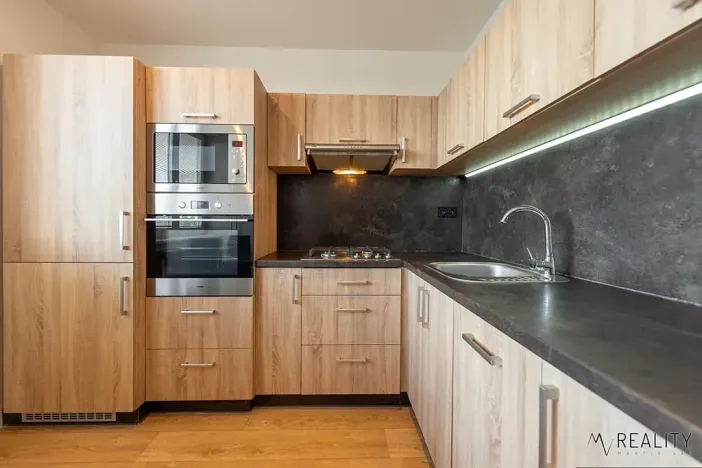 Pronájem bytu 1+1, Ostrava, Varenská, 36 m2