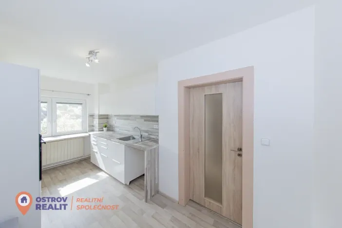 Prodej bytu 4+1, Všemina, 72 m2