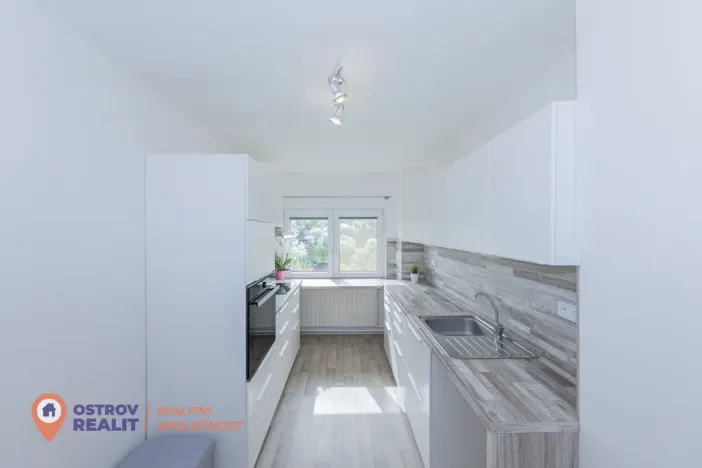 Prodej bytu 4+1, Všemina, 72 m2