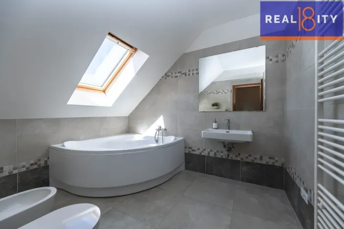 Prodej rodinného domu, Holubice, Habrová, 161 m2