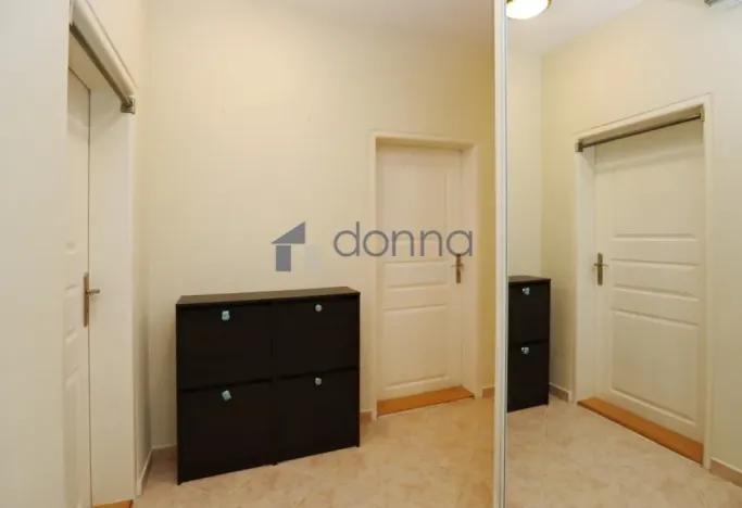 Pronájem bytu 3+1, Praha, Dubečská, 70 m2