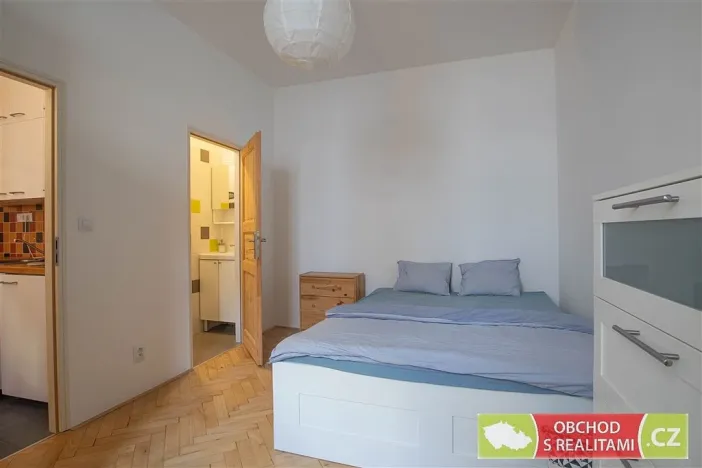 Prodej bytu 2+kk, Praha, U Uranie, 36 m2