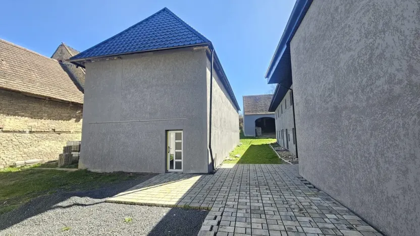 Prodej rodinného domu, Vrutice - Svařenice, 1143 m2