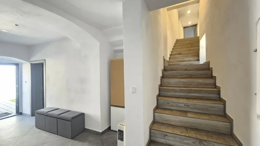 Prodej rodinného domu, Vrutice - Svařenice, 1143 m2