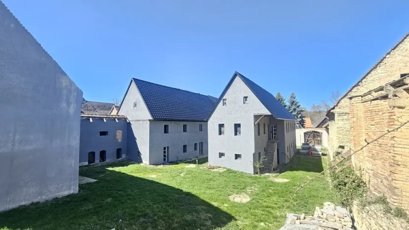 Prodej rodinného domu, Vrutice - Svařenice, 1143 m2
