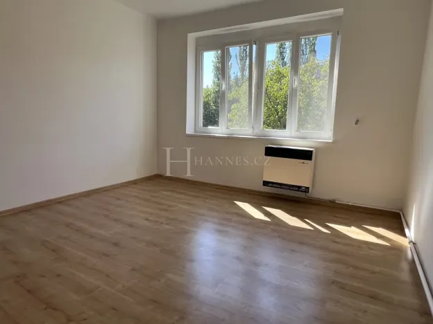 Pronájem bytu 1+kk, Praha - Vokovice, Africká, 31 m2