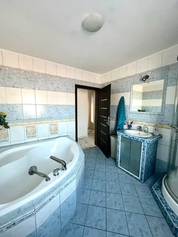 Prodej rodinného domu, Sadov, 150 m2