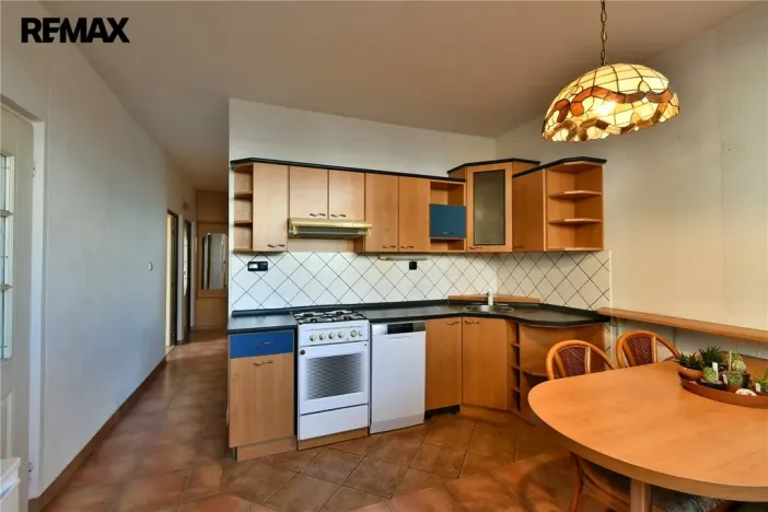 Prodej bytu 3+1, Hradec Králové - Nový Hradec Králové, třída Edvarda Beneše, 80 m2