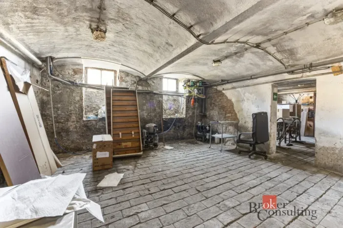 Prodej ordinace, Hradec Králové, 395 m2