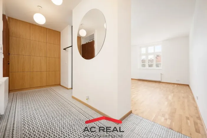 Pronájem bytu 2+1, Brno, Čápkova, 73 m2