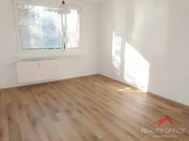 Pronájem bytu 1+1, Jílové - Martiněves, E. Krásnohorské, 35 m2