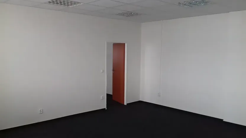 Pronájem kanceláře, Praha, Dobronická, 150 m2
