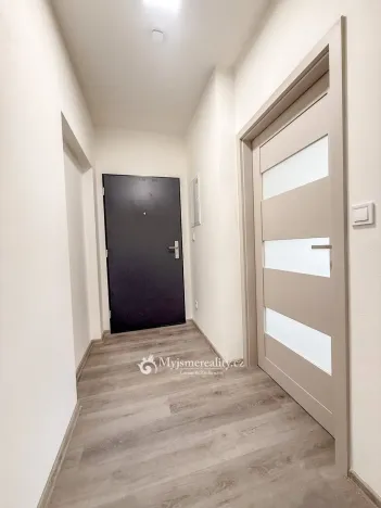 Pronájem bytu 2+kk, Znojmo, Vančurova, 31 m2
