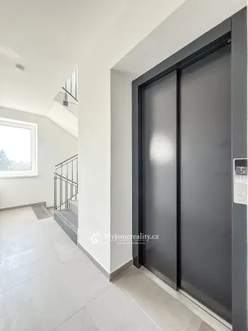 Pronájem bytu 2+kk, Znojmo, Vančurova, 31 m2