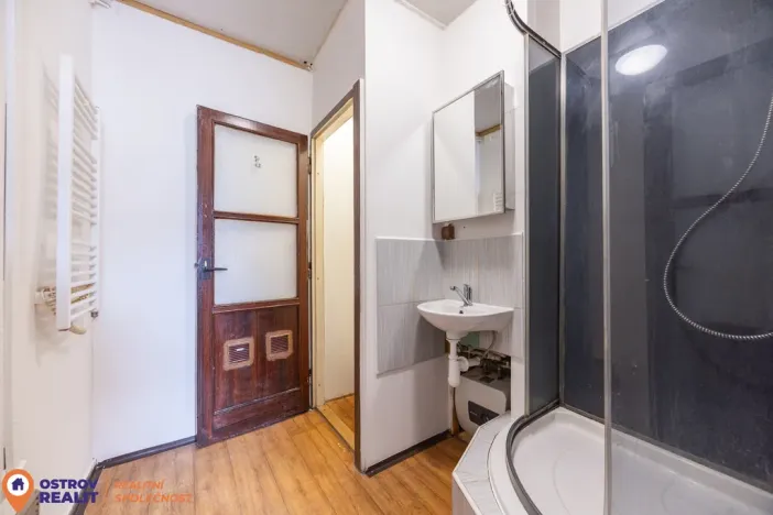 Prodej obchodního prostoru, Jedlí, 86 m2