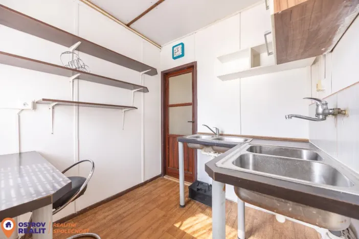 Prodej obchodního prostoru, Jedlí, 86 m2