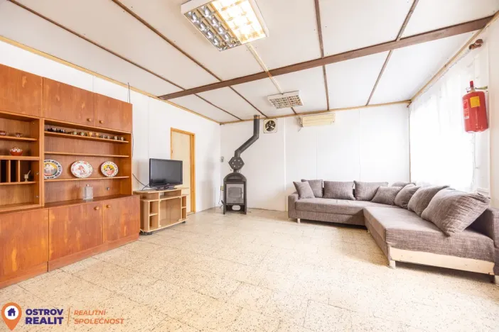 Prodej obchodního prostoru, Jedlí, 86 m2