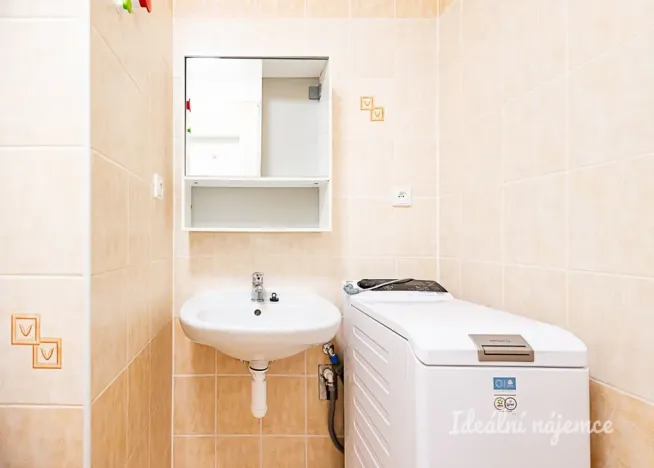 Pronájem bytu 2+kk, Praha - Horní Měcholupy, Nad přehradou, 43 m2