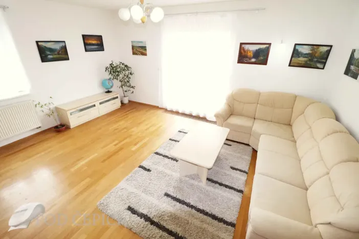 Pronájem bytu 3+1, Zastávka, Čapkova, 95 m2