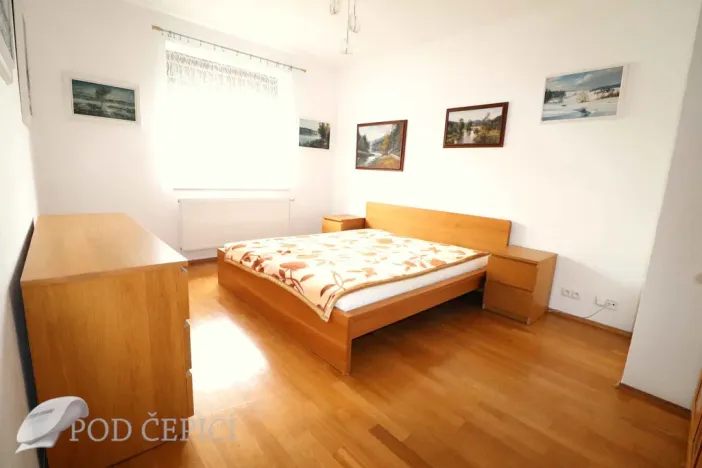 Pronájem bytu 3+1, Zastávka, Čapkova, 95 m2