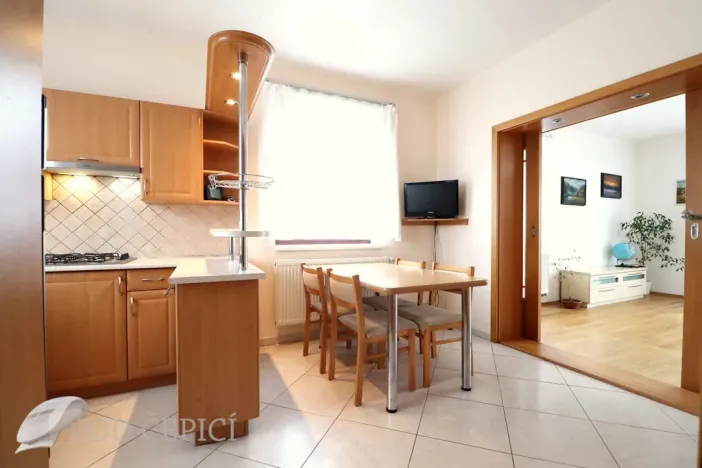 Pronájem rodinného domu, Zastávka, Čapkova, 95 m2