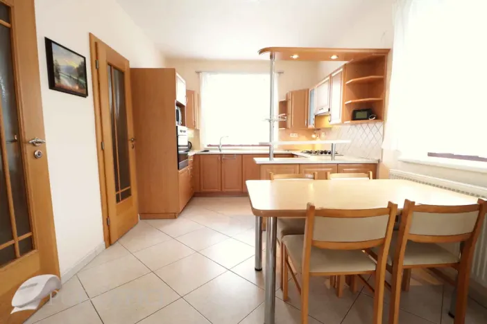 Pronájem rodinného domu, Zastávka, Čapkova, 95 m2