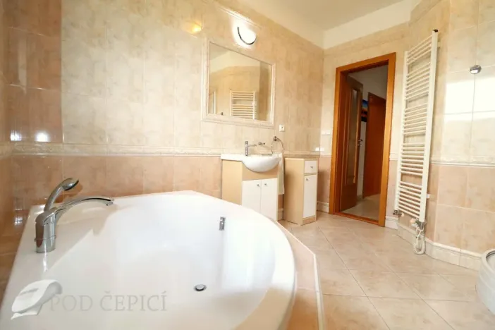 Pronájem rodinného domu, Zastávka, Čapkova, 95 m2