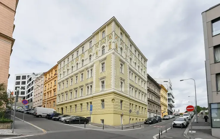 Prodej bytu 3+kk, Praha - Smíchov, Kmochova, 69 m2