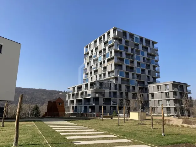 Pronájem garážového stání, Praha - Modřany, Mezi vodami, 12 m2