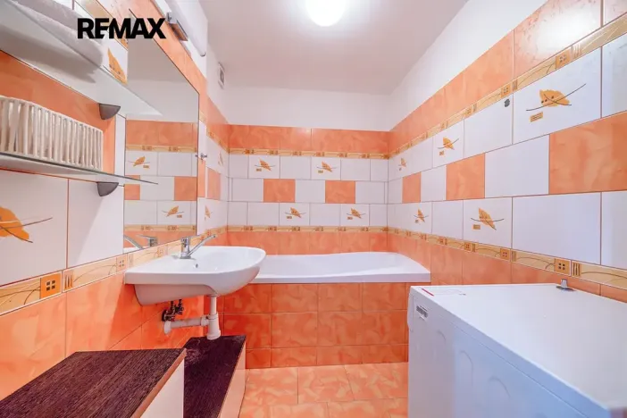 Pronájem bytu 4+kk, Praha - Libeň, Na hájku, 75 m2