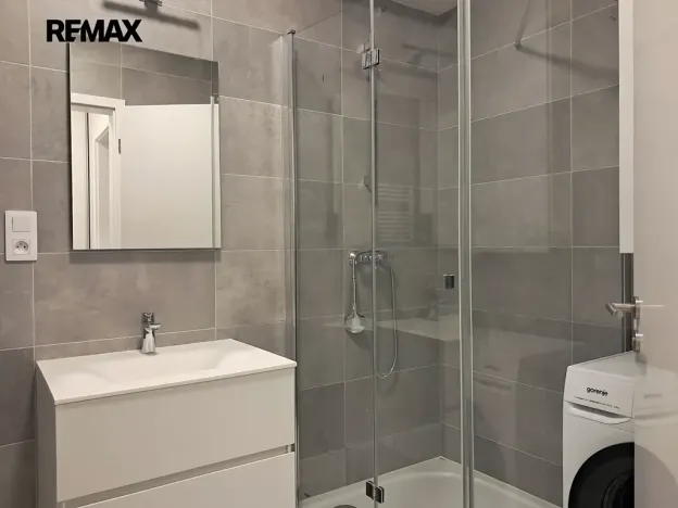 Pronájem bytu 1+kk, Praha - Modřany, Zlochova, 49 m2