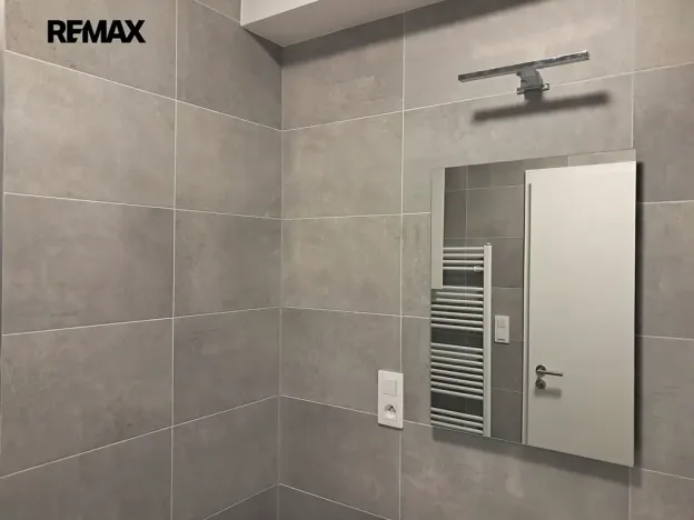 Pronájem bytu 1+kk, Praha - Modřany, Zlochova, 49 m2