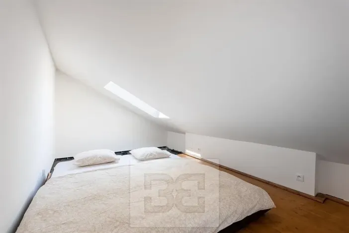 Pronájem bytu 2+kk, Praha - Staré Město, Staroměstské náměstí, 60 m2